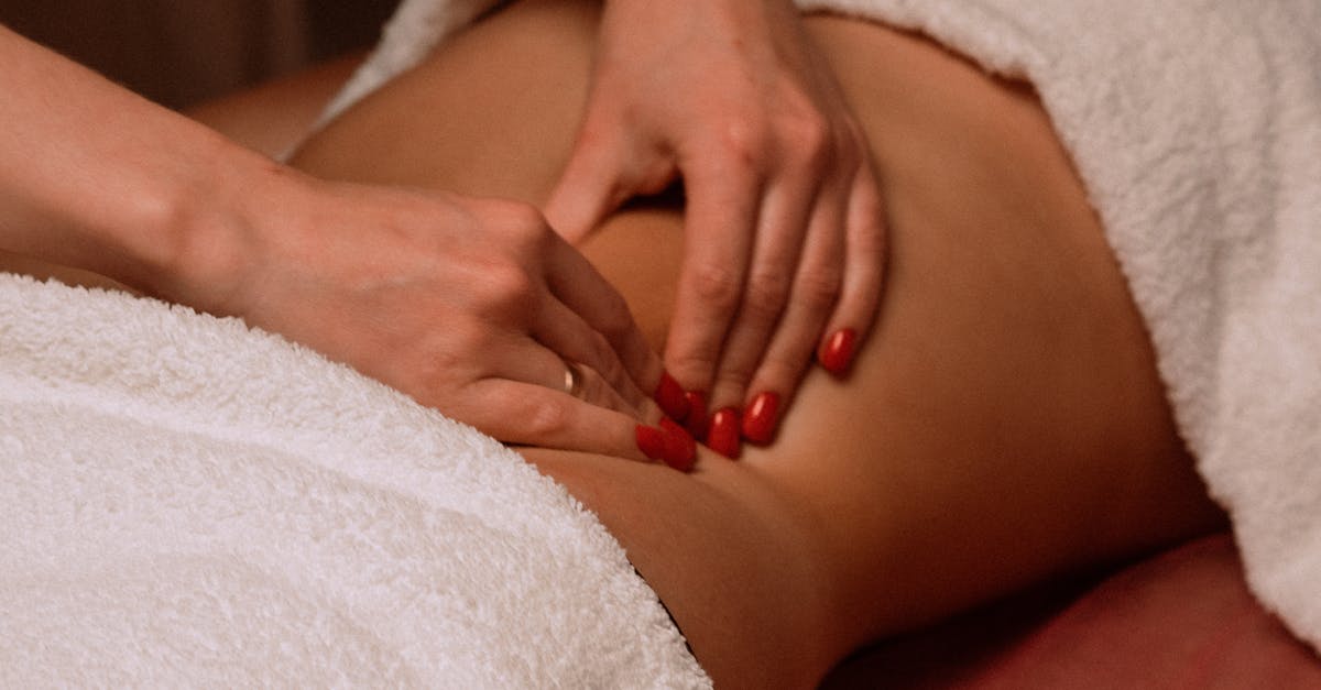 Top 5 Benefits of Couples Massage for Strengthening Relationships