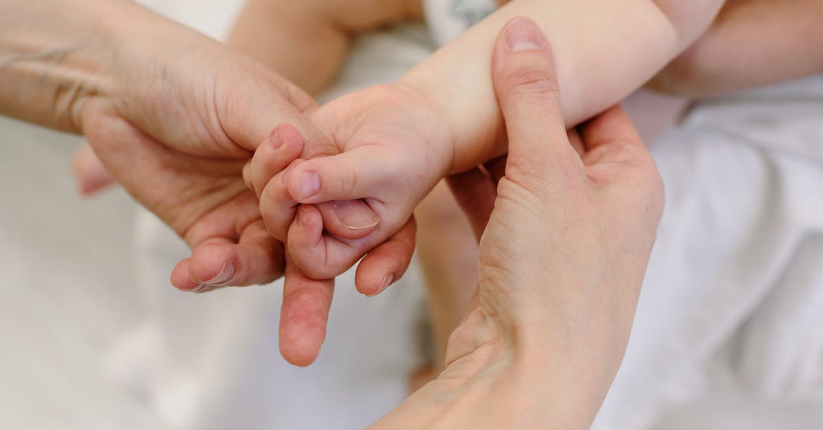 What does a couples massage include?