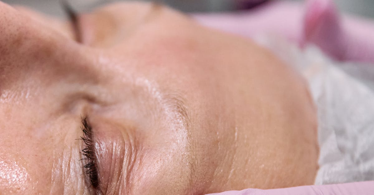 What happens in couple massages?